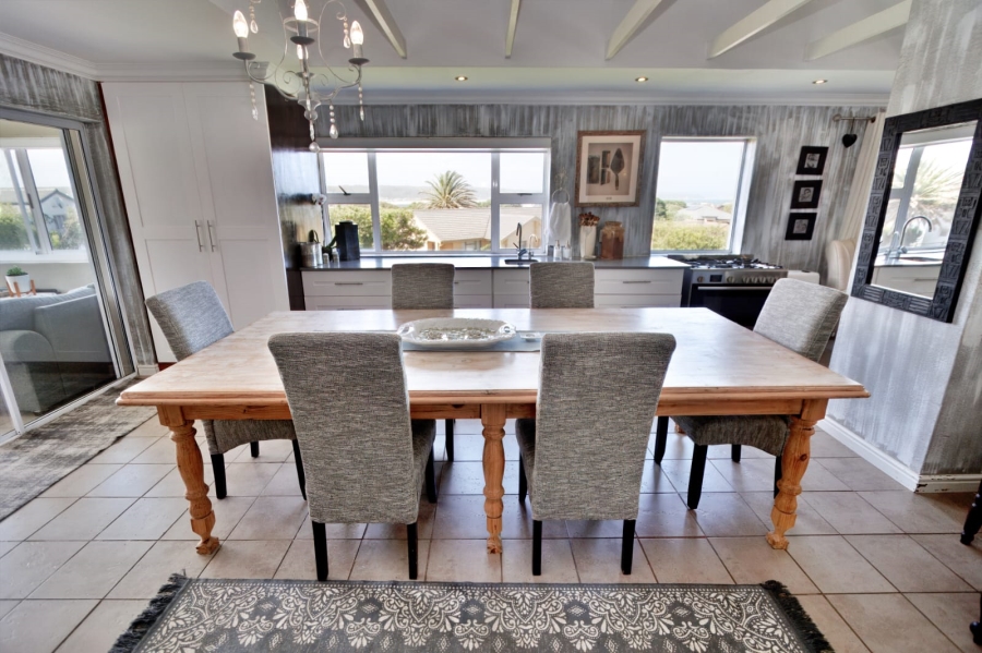 7 Bedroom Property for Sale in Stilbaai Wes Western Cape